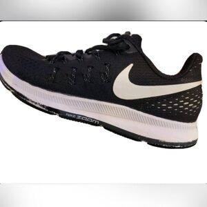 WOMEN’S 11.5/EURO 44 NIKE ZOOM PEGASUS 33 RUNNING SHOES